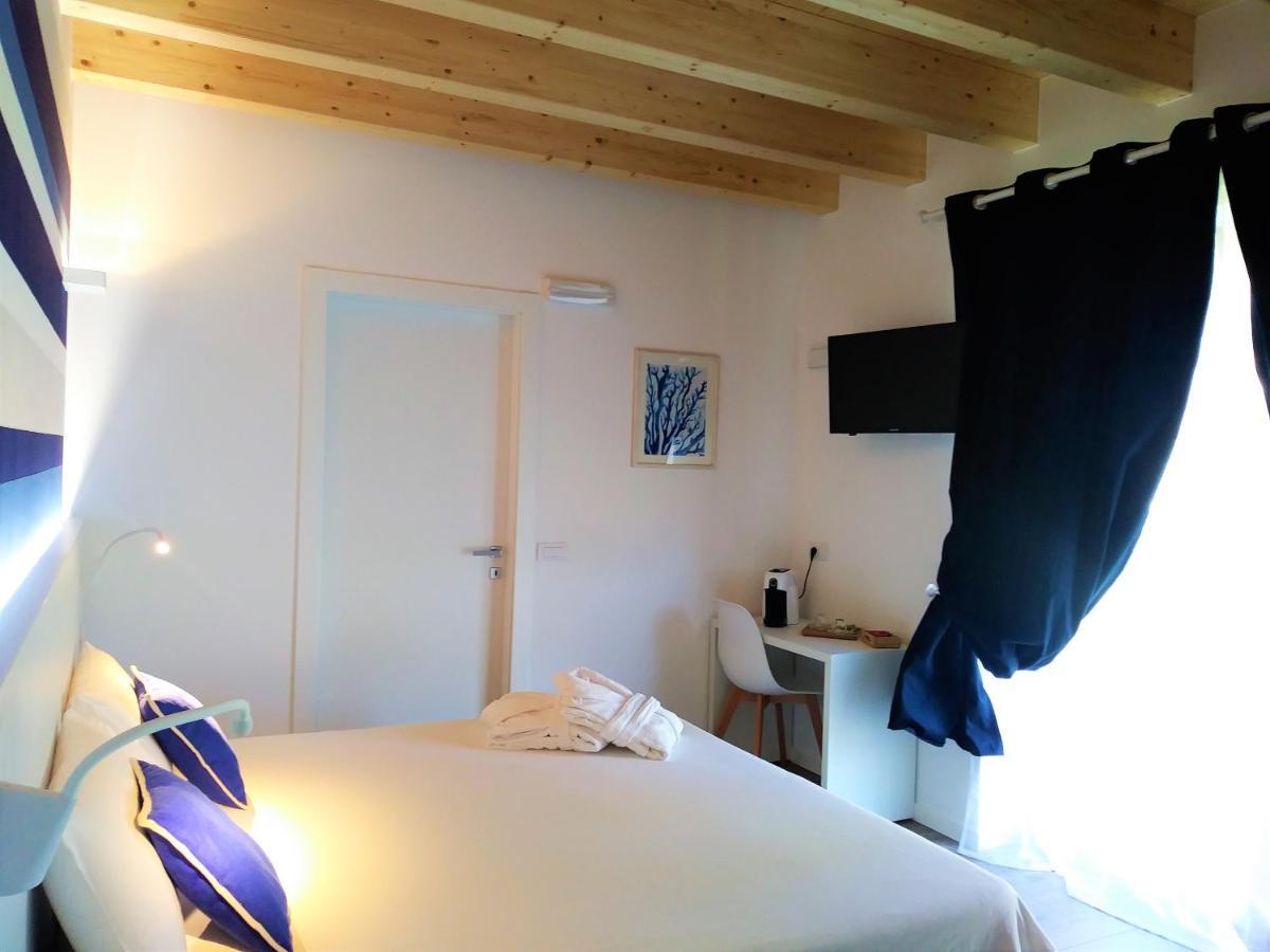 Stella Del Garda Bed & Breakfast ลาซีเซ ภายนอก รูปภาพ