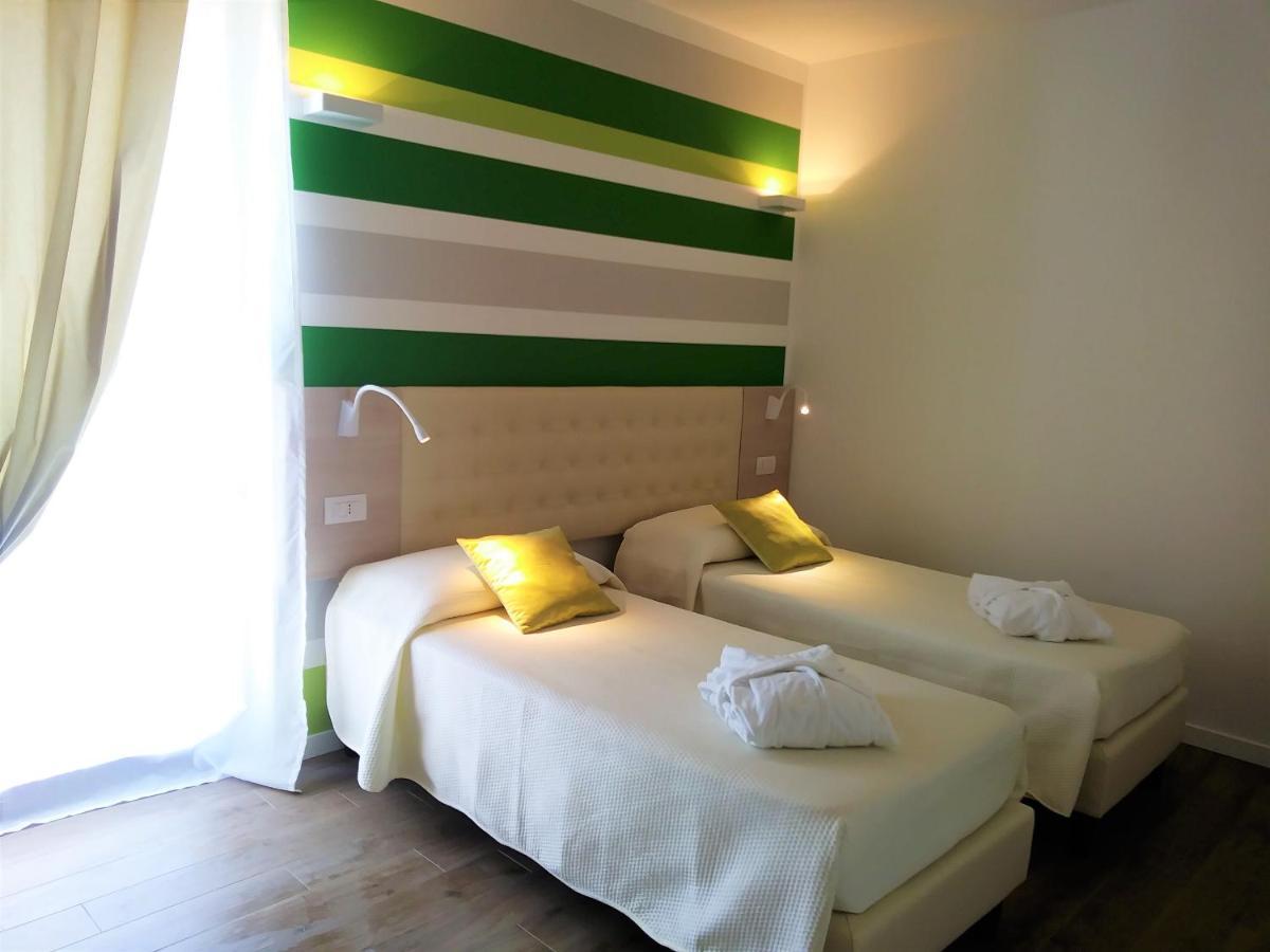 Stella Del Garda Bed & Breakfast ลาซีเซ ภายนอก รูปภาพ