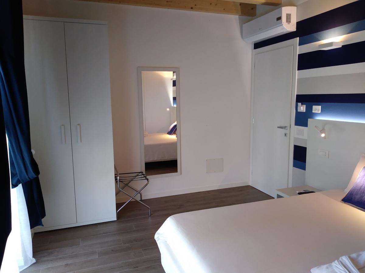 Stella Del Garda Bed & Breakfast ลาซีเซ ภายนอก รูปภาพ
