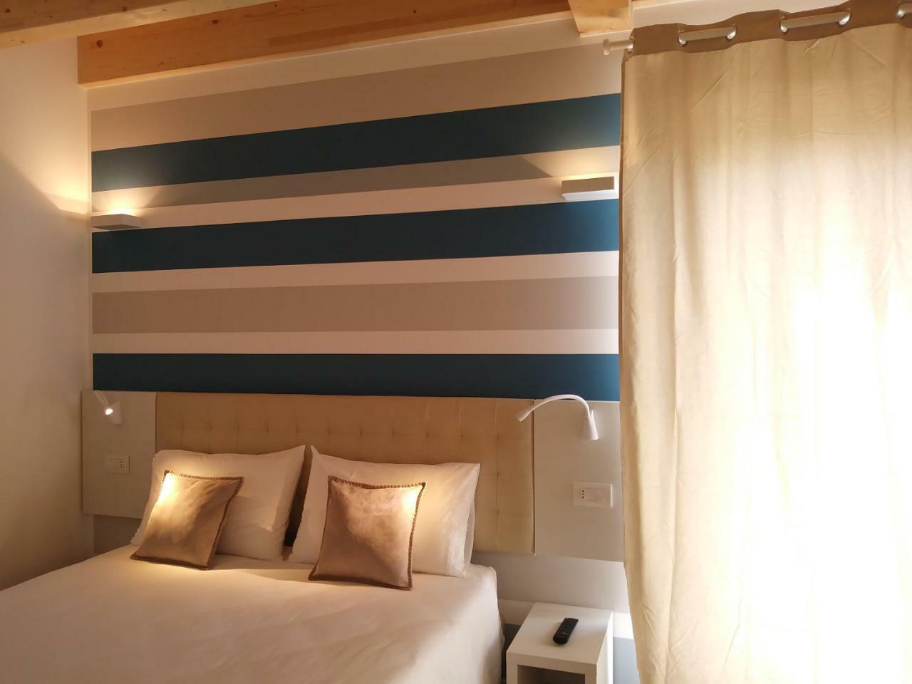 Stella Del Garda Bed & Breakfast ลาซีเซ ภายนอก รูปภาพ